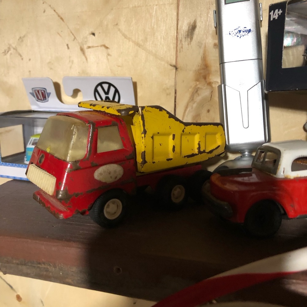 Old Tonka truck .Decent shape,it’s an antique.